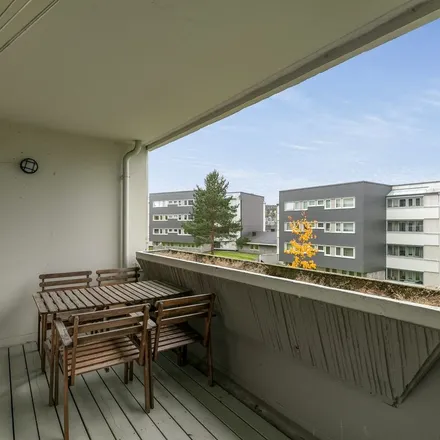 Rent this 5 bed apartment on Høybråtenveien 1C in 1055 Oslo, Norway