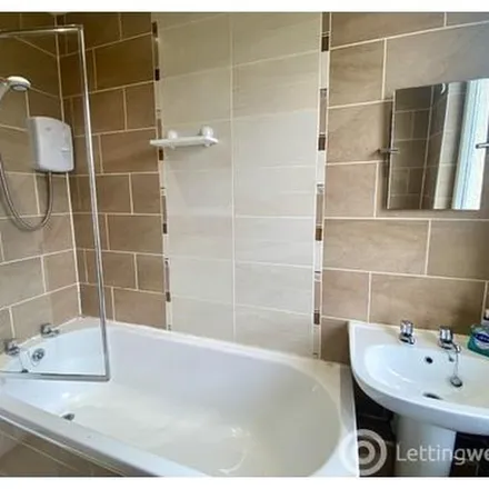 Rent this 2 bed apartment on Espieside Crescent in Coatbridge, ML5 2HH