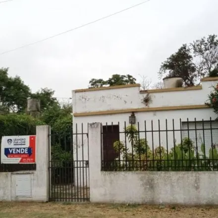 Buy this 2 bed house on Ricardo Gutiérrez 625 in Luján, 6500 9 de Julio