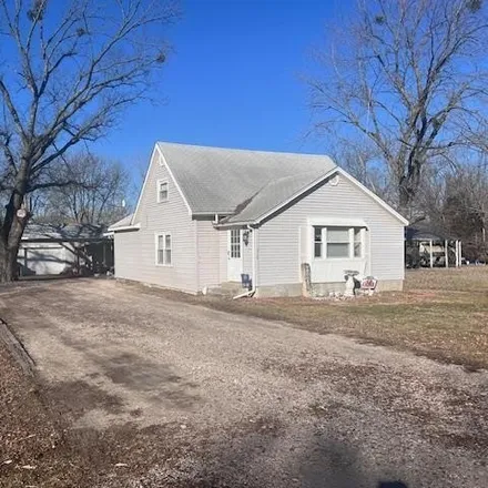 Buy this 3 bed house on 730 Shawnee Street in South Coffeyville, Nowata County