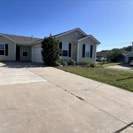 Rent this 3 bed house on 2514 Waterleaf Drive in Norman, OK 73069