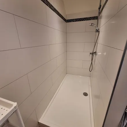 Rent this 4 bed apartment on Hôtel de Ville de Namur in Rue de Fer 52, 5000 Namur