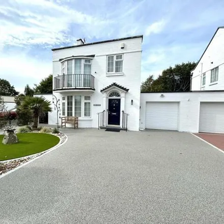 Image 1 - Claremont, Cooden Close, Bexhill-on-Sea, TN39 4TQ, United Kingdom - House for sale