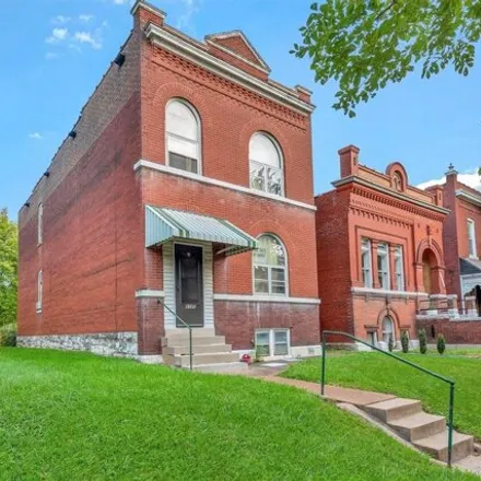 Image 1 - 4376 South Compton Avenue, St. Louis, MO 63111, USA - House for sale