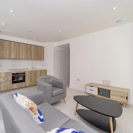 Rent this studio apartment on Tapestry Way in London, E1 2EE