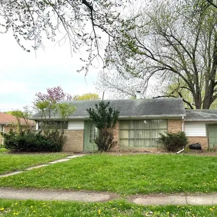 Buy this 2 bed house on 4207 Crestview Drive in Rockford Township, IL 61107