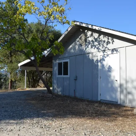 Rent this 2 bed house on 33137 Road 233 in South Fork, Madera County