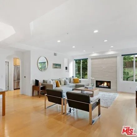 Image 1 - 960 North Doheny Drive, West Hollywood, CA 90069, USA - Condo for sale