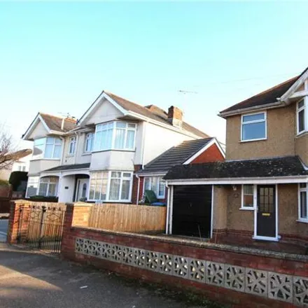 Rent this 3 bed duplex on 23 Claremont Crescent in Southampton, SO15 4GR