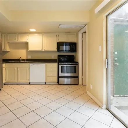 Image 4 - 8805 Dawnridge Circle, Austin, TX 78757, USA - Apartment for rent