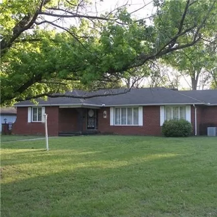 Buy this 3 bed house on 843 Carbon Terrace in Girard, KS 66743