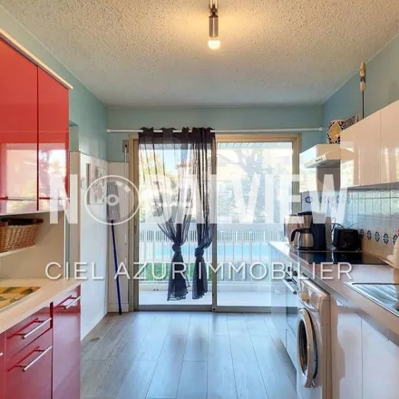 Image 4 - Juan-les-Pins, Avenue de l'Esterel, 06160 Antibes, France - Apartment for rent