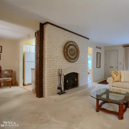 Image 6 - 2099 Shorepointe Lane, Grosse Pointe Woods, MI 48236, USA - Condo for sale