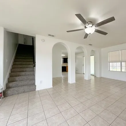 Image 3 - 2301 Munich Street, Brownsville, TX 78520, USA - House for sale