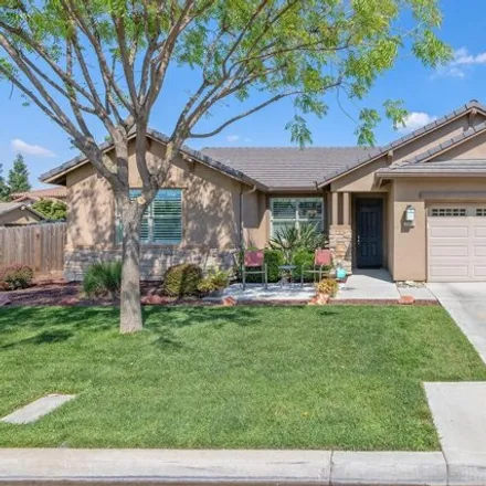 Buy this 3 bed house on 3922 South Avocado Street in Visalia, CA 93277