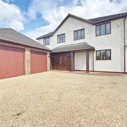 Rent this 5 bed house on Butcher's Farm in Oak Hill Road, Stapleford Abbotts