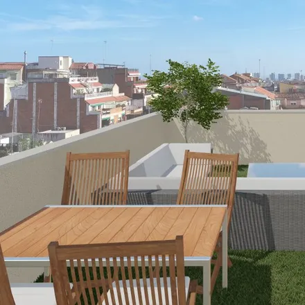 Rent this 3 bed apartment on Escola Torrent d'en Melis in Carrer de Varsòvia, 147-161