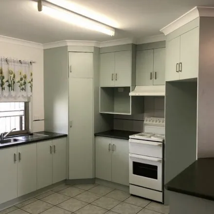 Image 6 - Ford Street, Berserker QLD 4701, Australia - Apartment for rent
