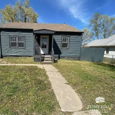 Buy this 4 bed house on 630 West 5th Street in Junction City, KS 66441