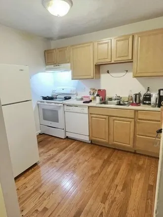 Rent this 2 bed apartment on Boston University in Babcock Street, Boston