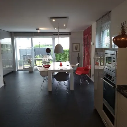 Rent this 3 bed apartment on Aloeweg 33 in 51109 Cologne, Germany