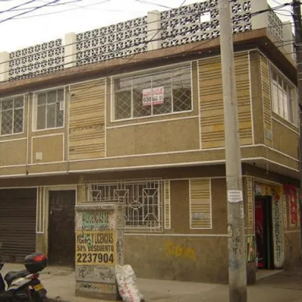 Rent this 4 bed house on Carrera 53C Bis 7-36 in Puente Aranda, 111611 Bogota