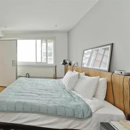 Image 7 - Ivory Place, 20a Treadgold Street, London, W11 4BP, United Kingdom - Room for rent
