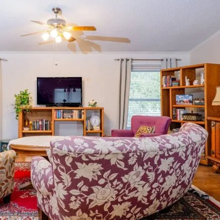 Image 8 - 131 White Oak, Kerr County, TX 78025, USA - Apartment for sale