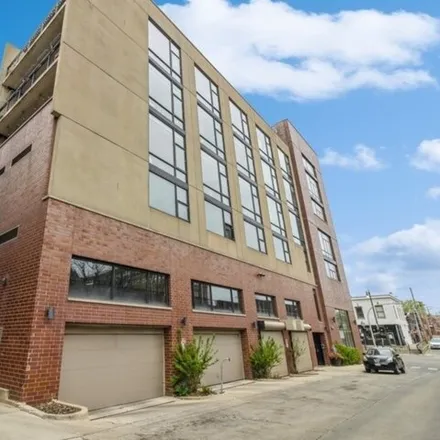 Buy this 2 bed condo on 3946 North Ravenswood Avenue in Chicago, IL 60613