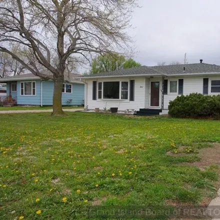 Buy this 3 bed house on 1920 North Custer Avenue in Grand Island, NE 68803