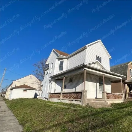 Rent this 3 bed house on Dayton Bible Way Church in East 4th Street, Dayton