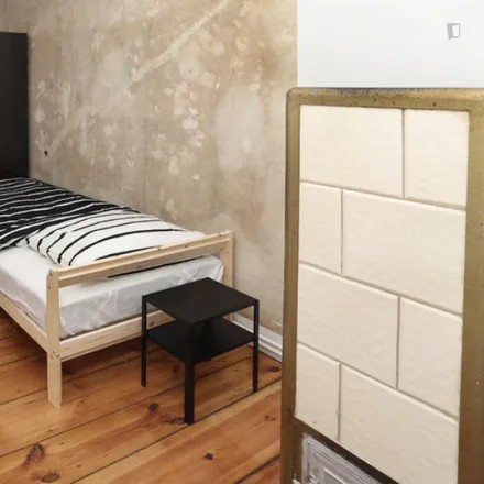Rent this 5 bed room on Konrad Tönz in Falckensteinstraße, 10997 Berlin