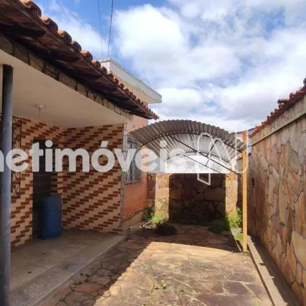 Buy this 4 bed house on Rua Frederico Cornélio in Caiçaras, Belo Horizonte - MG