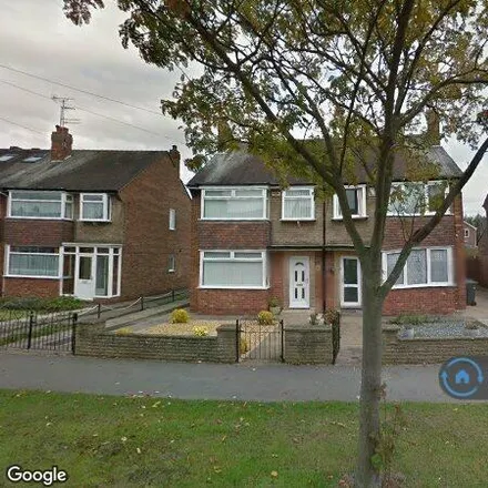 Rent this 3 bed duplex on Auckland Avenue in Hull, HU6 7SJ
