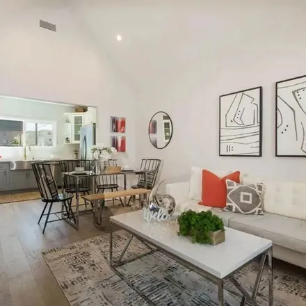 Image 8 - 2423 Walnut Avenue, Los Angeles, CA 90291, USA - Apartment for rent