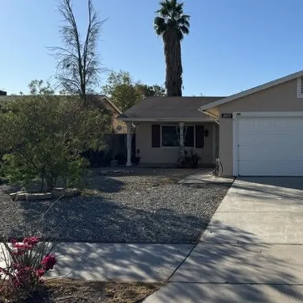 Rent this 3 bed house on 2451 W Heil Ave in El Centro, California