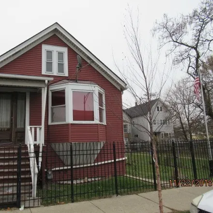 Buy this 3 bed house on 2029 North Kimball Avenue in Chicago, IL 60659
