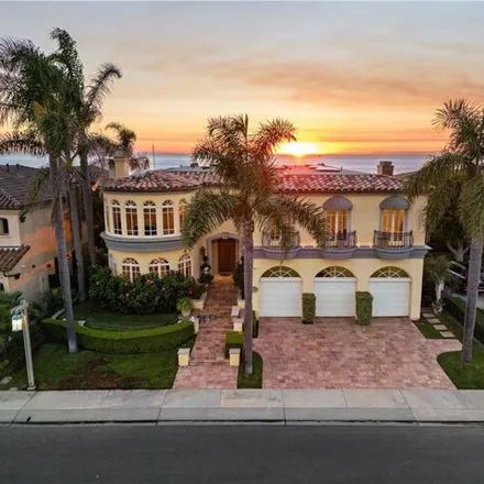 Buy this 6 bed house on 3822 Vista Blanca in San Clemente, CA 92672