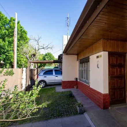 Buy this 4 bed house on Zorrilla 152 in Adrogué, Argentina