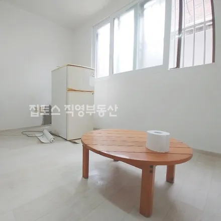 Rent this studio apartment on 서울특별시 동작구 신대방동 344-56