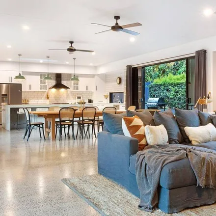 Rent this 6 bed house on Tintenbar NSW 2478