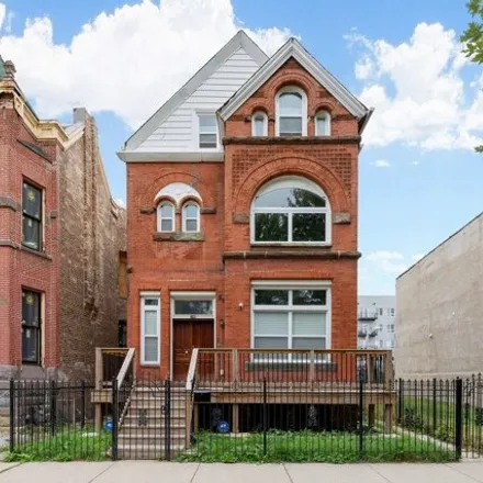 Buy this 5 bed house on 2148 West Monroe Street in Chicago, IL 60612