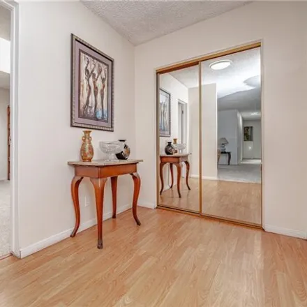 Image 3 - 5376 Fairview Boulevard, Ladera Heights, CA 90056, USA - Condo for sale