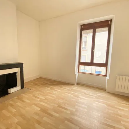 Image 6 - 16 Rue Mainssieux, 38500 Voiron, France - Apartment for rent