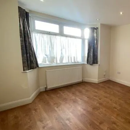 Image 2 - 16 Stanley Avenue, Bristol, BS34 7NQ, United Kingdom - House for rent