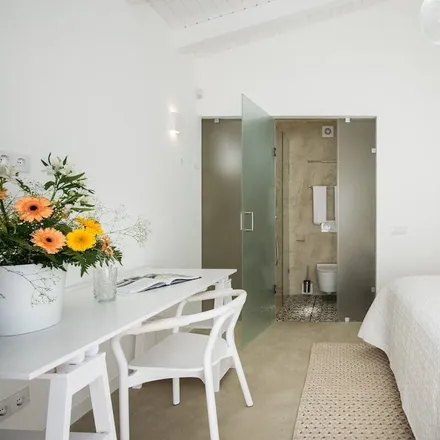 Rent this 5 bed house on Rei das Praias (Caneiros) in Vale de Areia 8400, 8400-275 Ferragudo