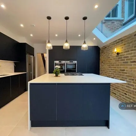 Image 2 - 151 Townmead Road, London, SW6 2JX, United Kingdom - Townhouse for rent