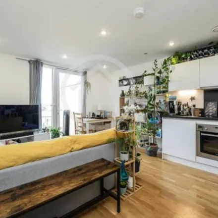 Image 4 - Rap Superbikes, 15 Rosemont Road, London, NW3 6NG, United Kingdom - Apartment for rent