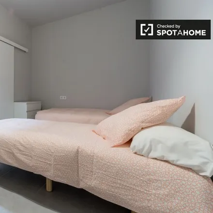 Rent this 5 bed room on La Cantina de Ruzafa in Carrer del Literat Azorín, 13-A