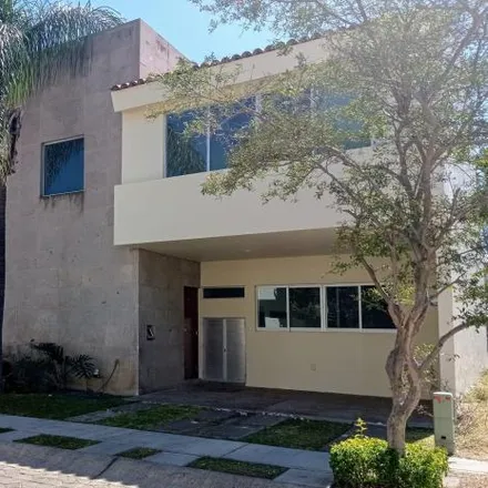 Buy this 3 bed house on Calle Jardín de los Granados in Parque Real, 45201 Nuevo México